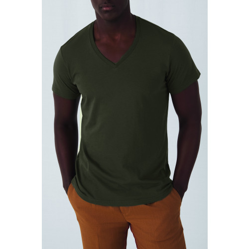 B & C Inspire V Neck T-Shirt  Men Black S