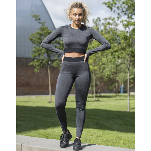 GIRLIE LONG SLEEVE CROP T JET BLACK L