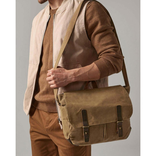 QD653 HERITAGE WAXED CANVAS MESSENGER