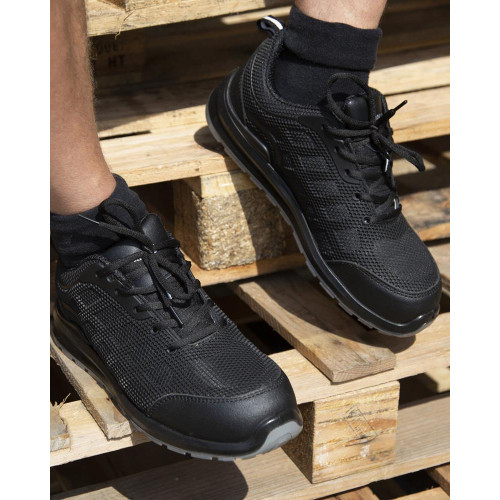 RS456M CL Result WORKGUARD BLACK SAFETY TRAINER        CLEARANCE