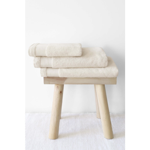 PENINSULA 70 Bath Towel
